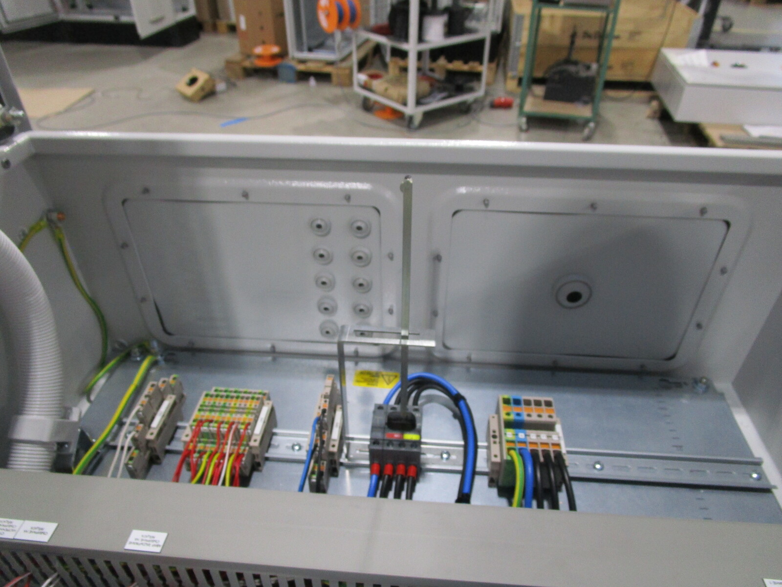 Control cabinet  Egg cross collection +crossbelt